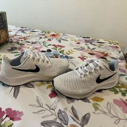 Nike Zoom Pegasus 37 Size 11
