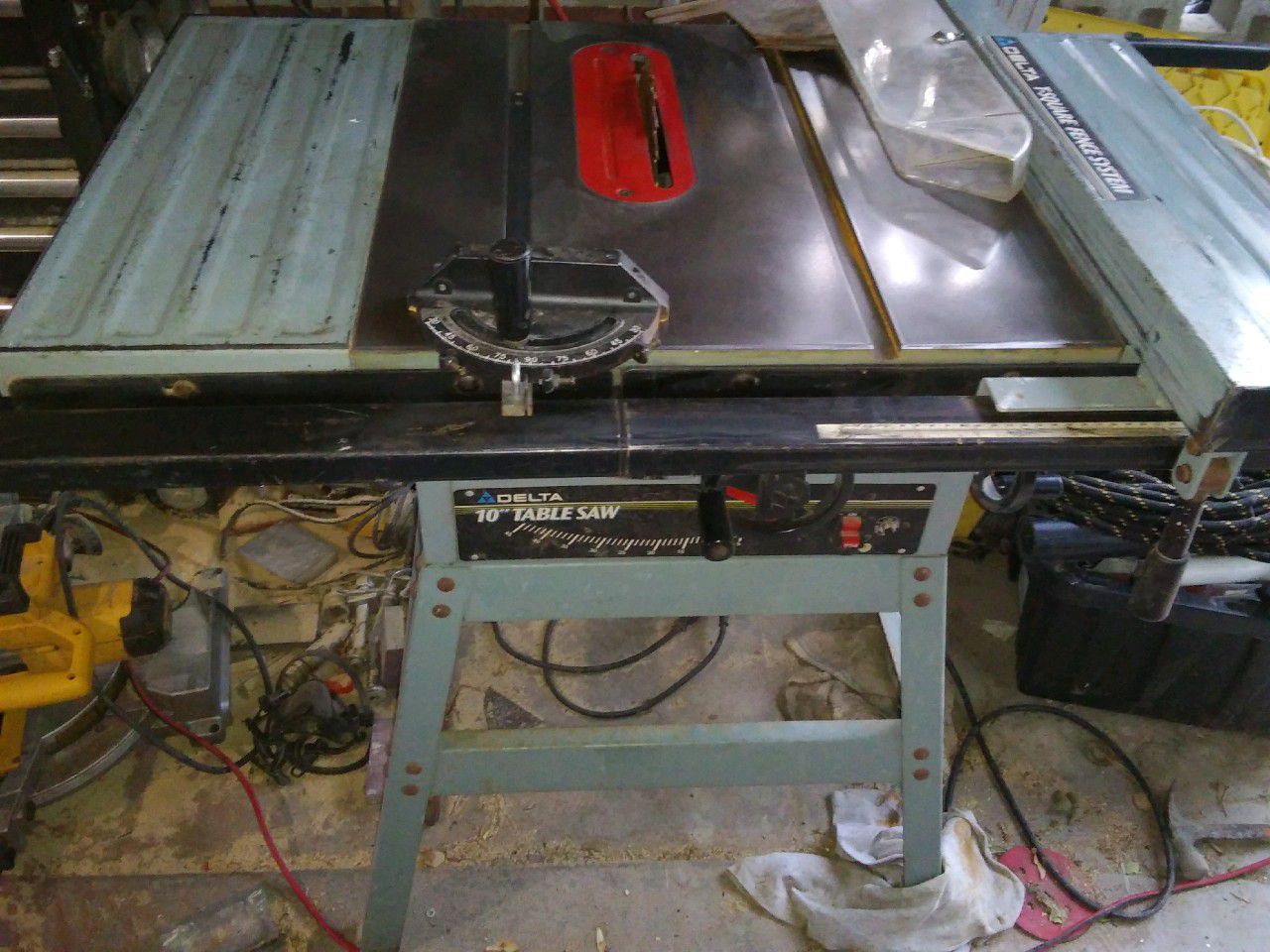 Delta table saw 36-600