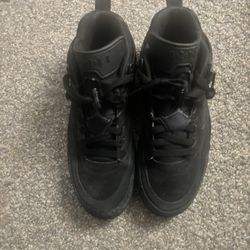 brand: Nike  color: Black size: 8.5 
