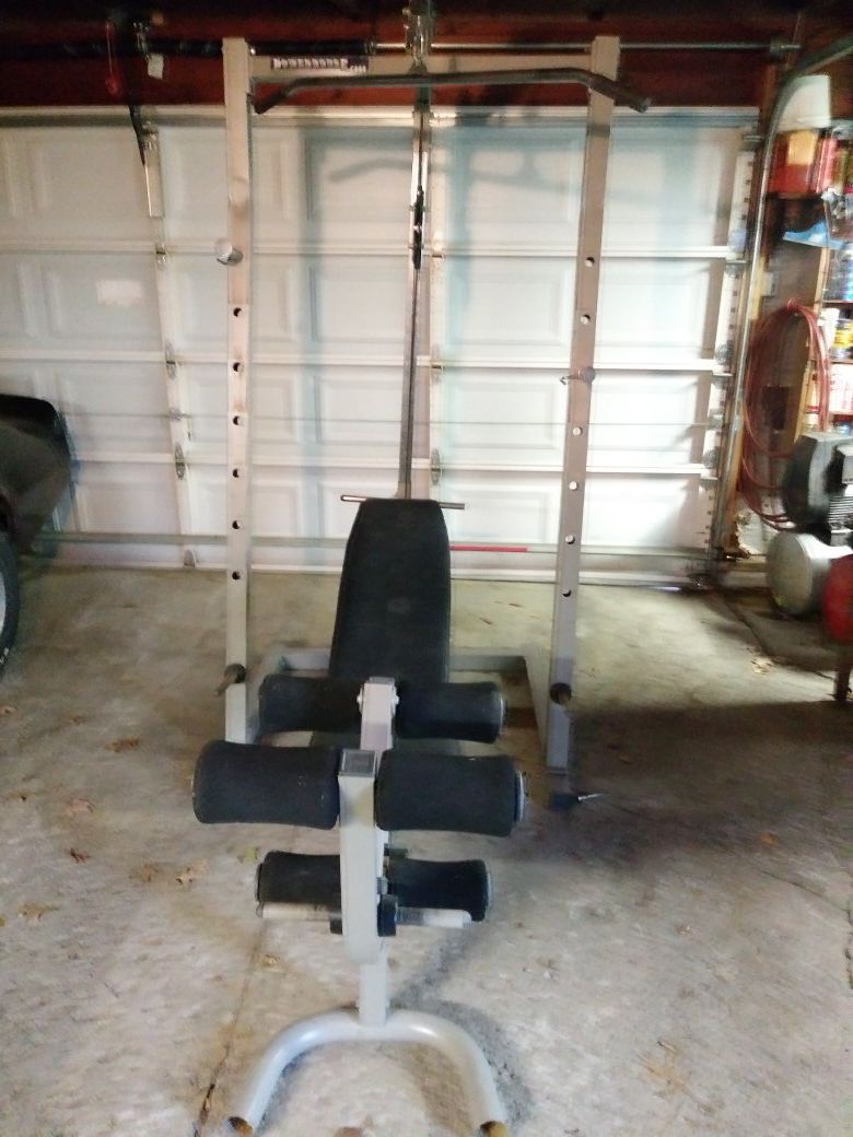 Weight bench squat rack lat pull