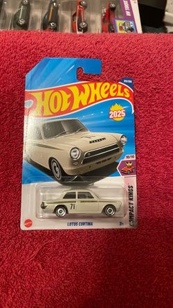 Hot Wheels 2025 Lotus Cortina Compact Kings