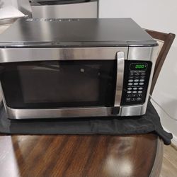 Microwave Oven
