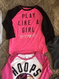 Girls play like a girl shirt large like new