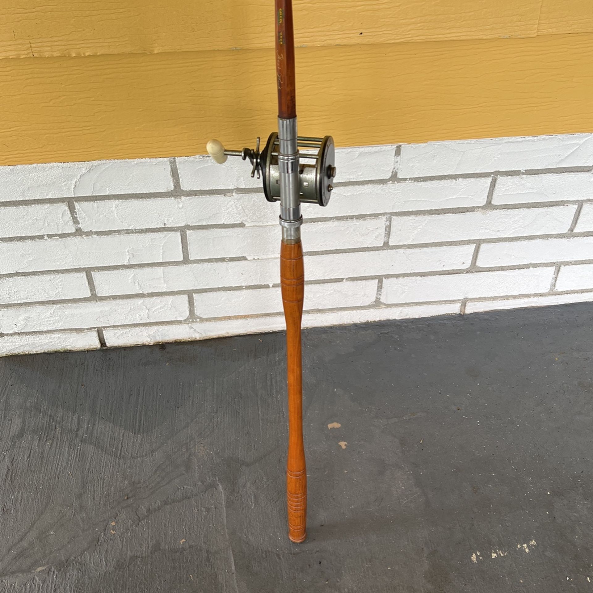 Horrocks-Ibbotson Fresh Point 8’ Cane Surf Rod & Penn Longbeach 67 Reel
