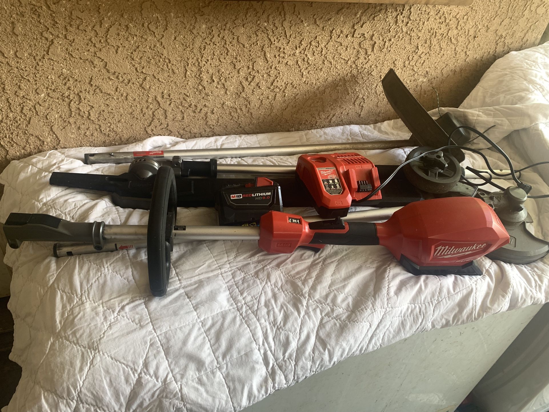 M18 Milwaukee FUEL 18V 16 Brushless QUIK-LOK String Trimmer 9.0 Ah Kit , Edger , Hedge Trimmer