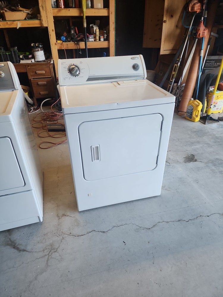 Whirlpool Gas Dryer Nice And Clean Come With 30 Days Warranty  Located In Perris 