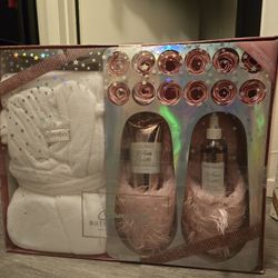 Ellen Tracy Bath Set 