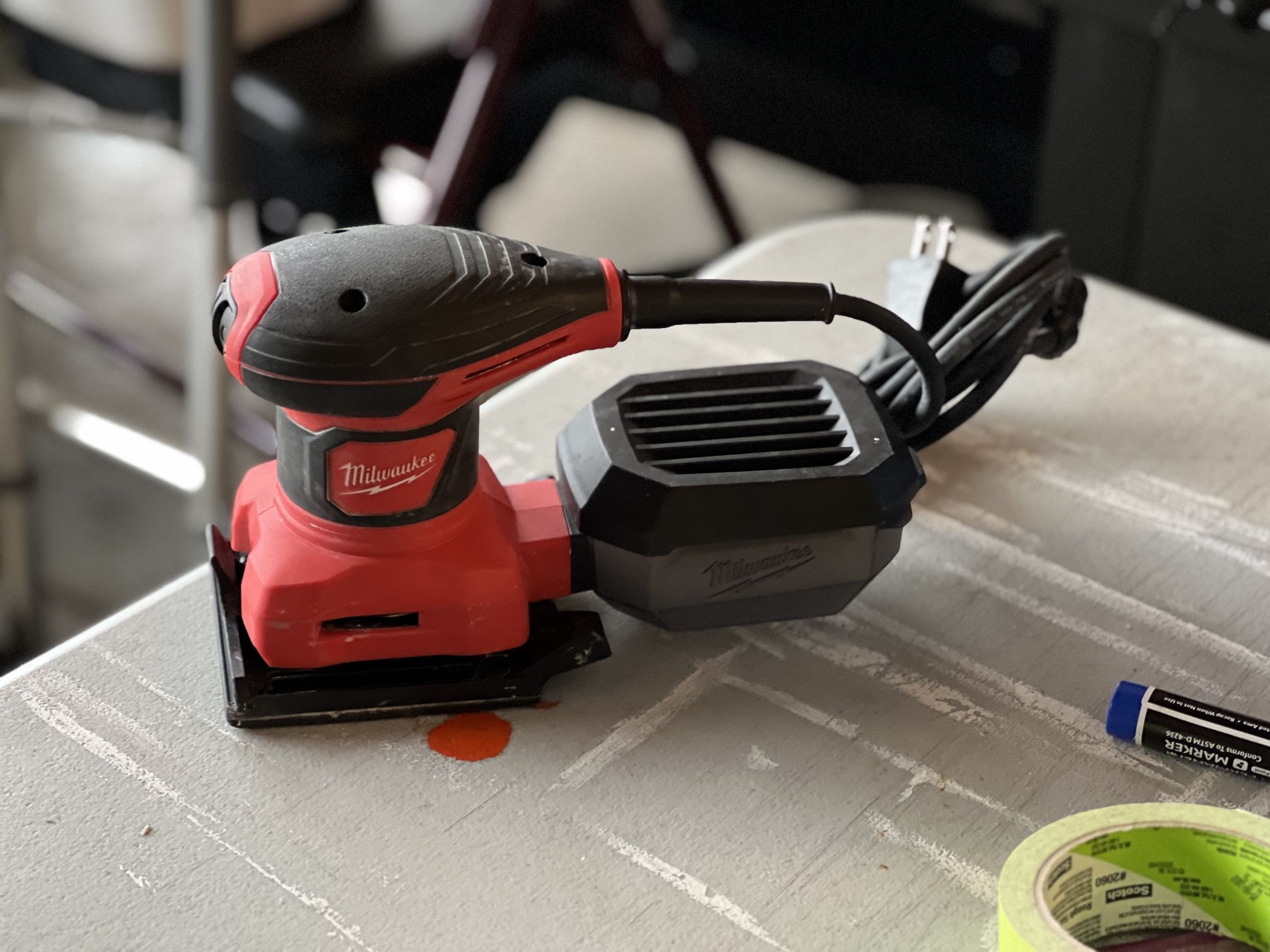 Milwaukee 1/4 Sheet Orbital Palm Sander