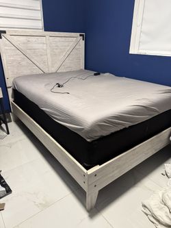 Bedframe, Vanity, 2 Side table bedroom set