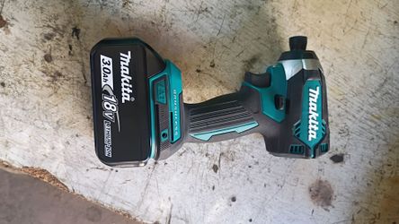 Makita impact with battery