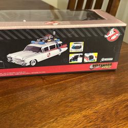 Jada Ghostbusters ECTO-1 Die-Cast (1:24) – New in Box