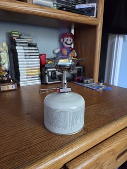 Soto Ultralight Backpacking Stove Single Burner Micro Regulator Igniter 