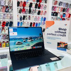 MacBook Air m2 15-inch 256gb 8Ram