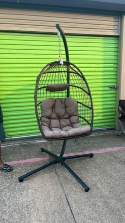 Swinging chair