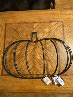 Pumpkin wire Wreath form Quantity Of Four