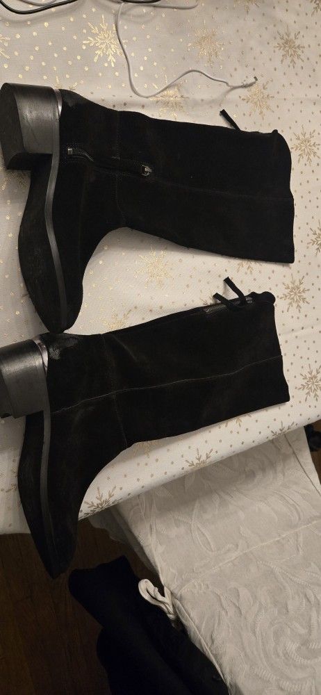 Naughty Monkey FAUX suede BOOTS 9.5