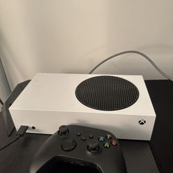 Xbox Series S Great Condition 