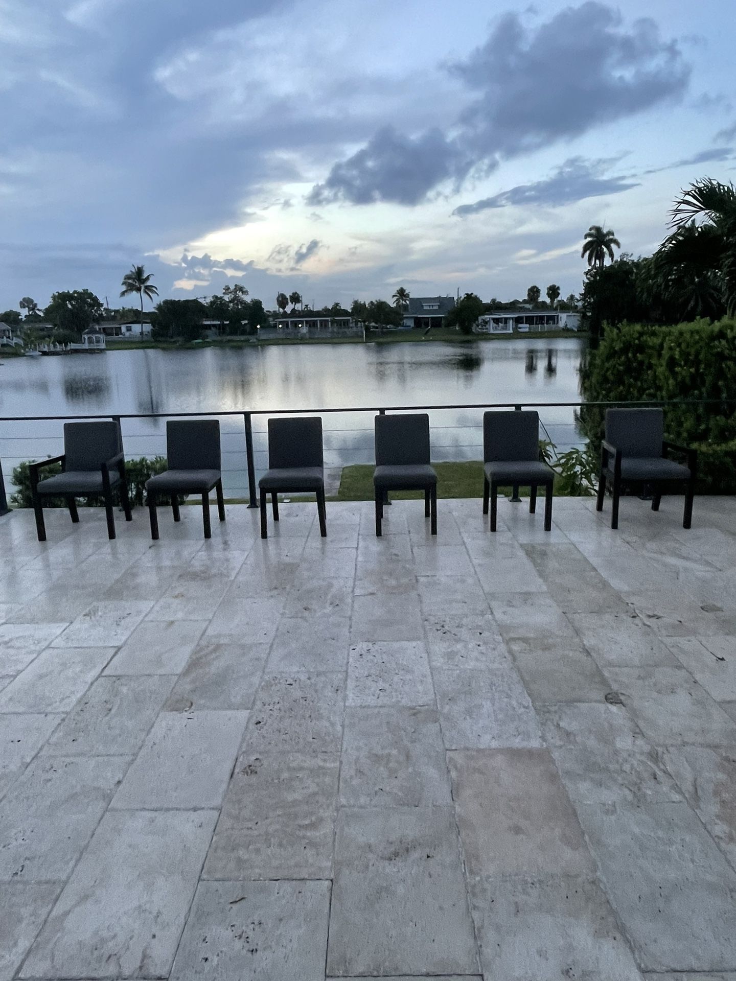 8 Modern Chairs