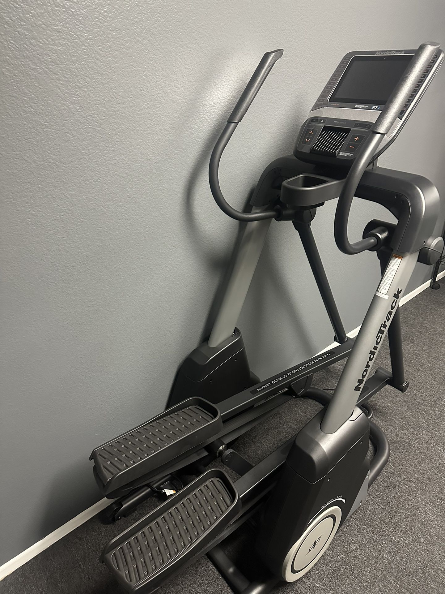 NordicTrack FreeStride Trainer FS10i FREE DELIVERY AND SET UP!!!
