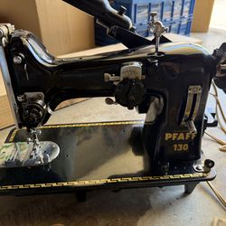 Vintage Pfaff 130 sewing machine