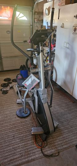 Elliptical Trainer Machine
