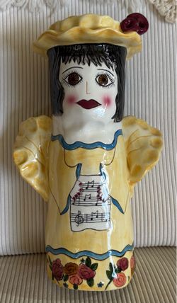 Gabriella Angel Vase