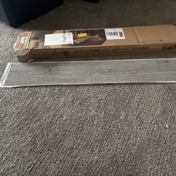 GREY VINYL FLOOR PLANKS 