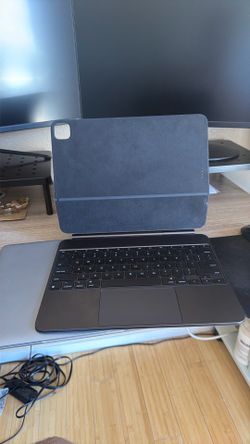 iPad Pro 13 inch Magic Keyboard
