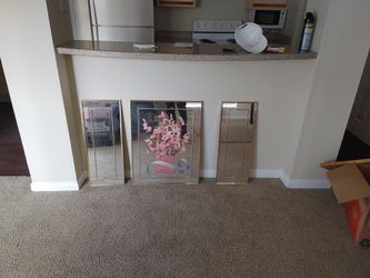 3 Piece Set......(Mirror And Picture Frame)
