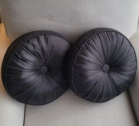Set Of 2 Black Round Throw Pillows