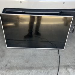 43 Inch LG TV 