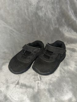 Size 6 Toddler Nike Shoes