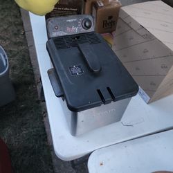 Presto ProFry Home Fryer, Barely Used. Very Clean