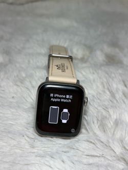 Apple Watch 44mm hermes series 4.  ( for parts or repairs)
