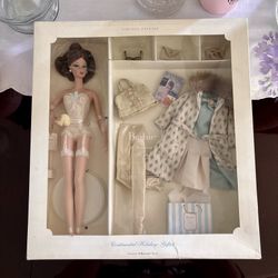 Continental Holiday Silkstone Barbie 2001 Matel