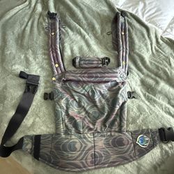 Antipoppe Zeitgeist Carrier Peacock Print