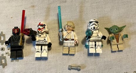  5 Lego Star Wars Mini-figures  