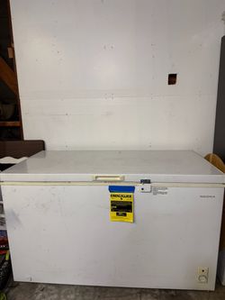 Insignia™ - 14.1 Cu. Ft. Chest Freezer - White