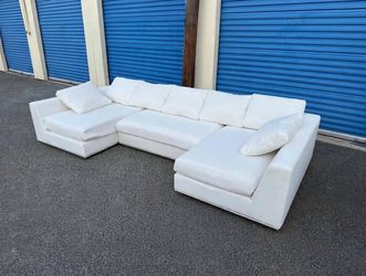 BEAUTIFUL BEIGE SECTIONAL MODULAR COUCH🤍