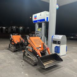 Brand New Gas Mini Skid Loader