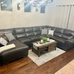 Mint Condition Chocolate Brown Vegan Leather Jackson 7 Seater Sectional With Chaise