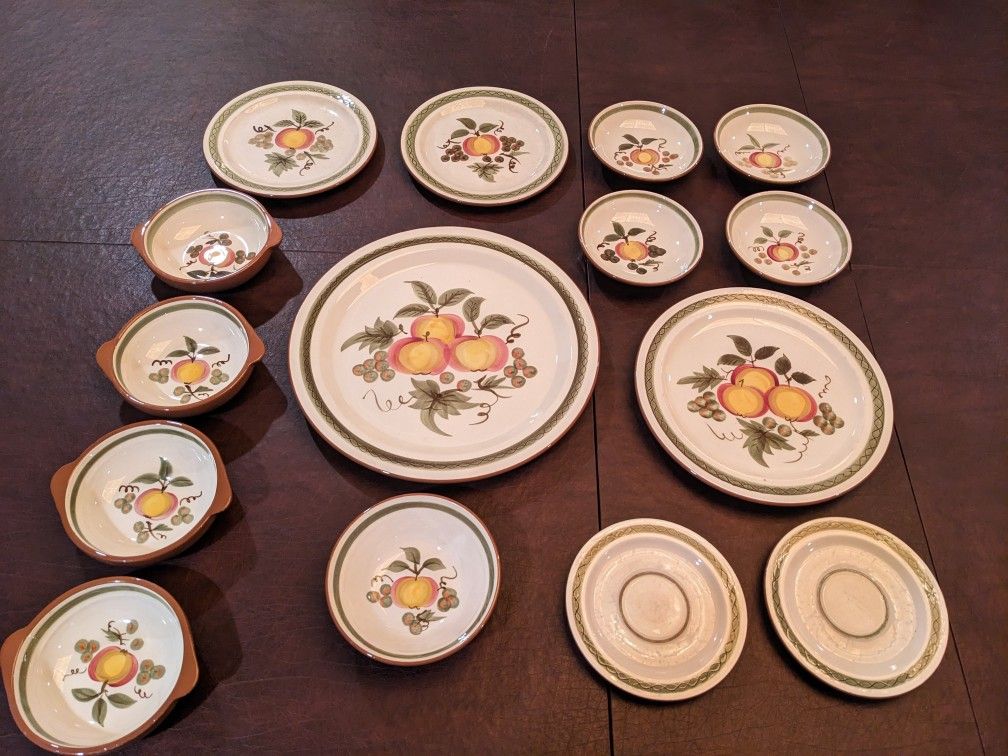 Stangle Pottery Apple Delight 