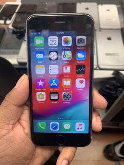 iPhone 6S 64gb unlocked space gray