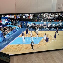 90” Sharp PN-LE901 LED-LCD TV 