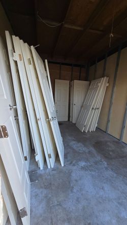 6 panels white interior doors in good condition (Please read the description of the post)