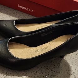 Women's Black pump 7