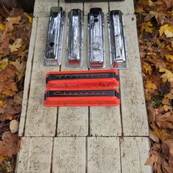 Three sets Of Chevy Valve Covers
