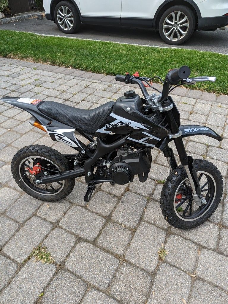 Syx Moto 50cc Gas Powered Fully Automatic Dirt Bike