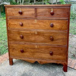 Federal Period Walnut Chest of Drawers, American. 
