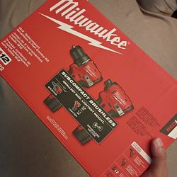 Milwaukee Drill set 
